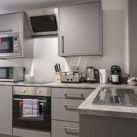 Lovely 1 Bed Apartment In Liverpool Centre Bagian luar foto