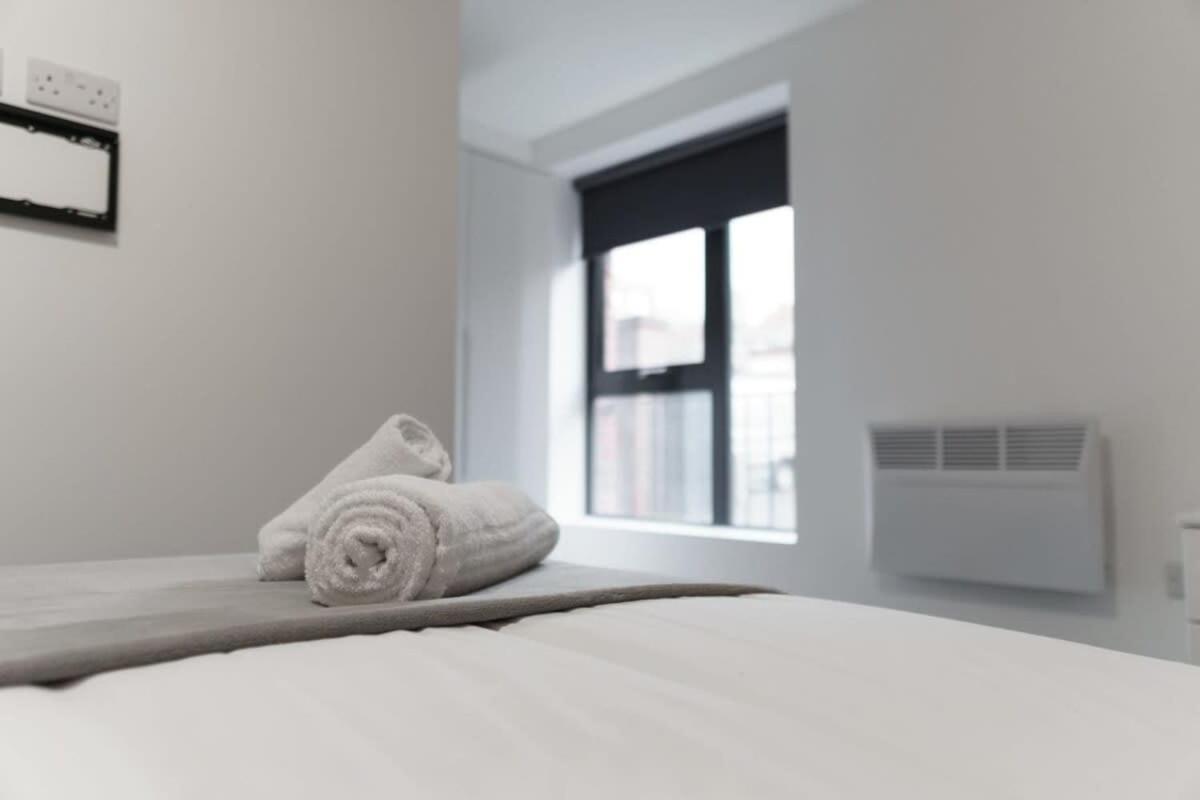Lovely 1 Bed Apartment In Liverpool Centre Bagian luar foto