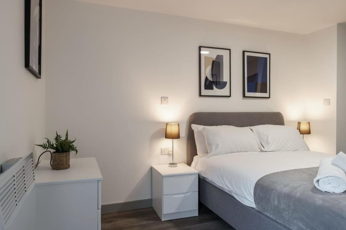 Lovely 1 Bed Apartment In Liverpool Centre Bagian luar foto