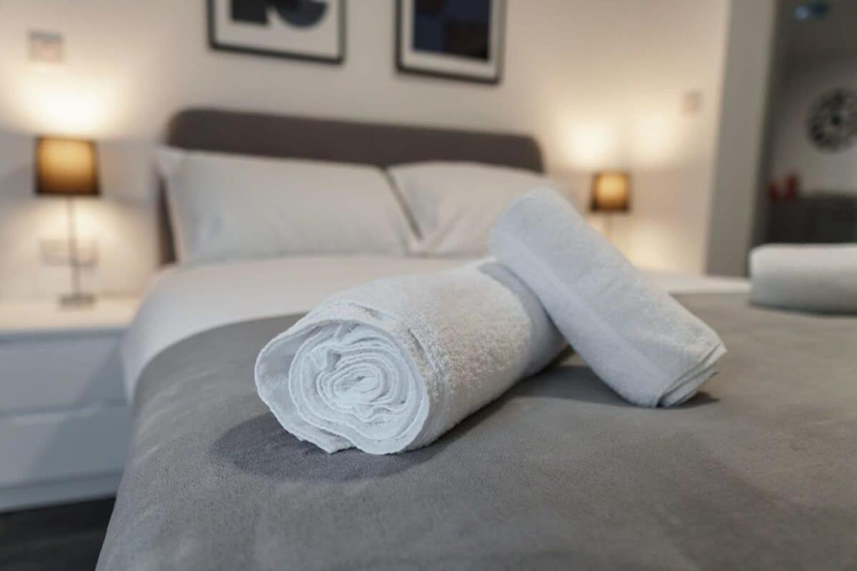 Lovely 1 Bed Apartment In Liverpool Centre Bagian luar foto