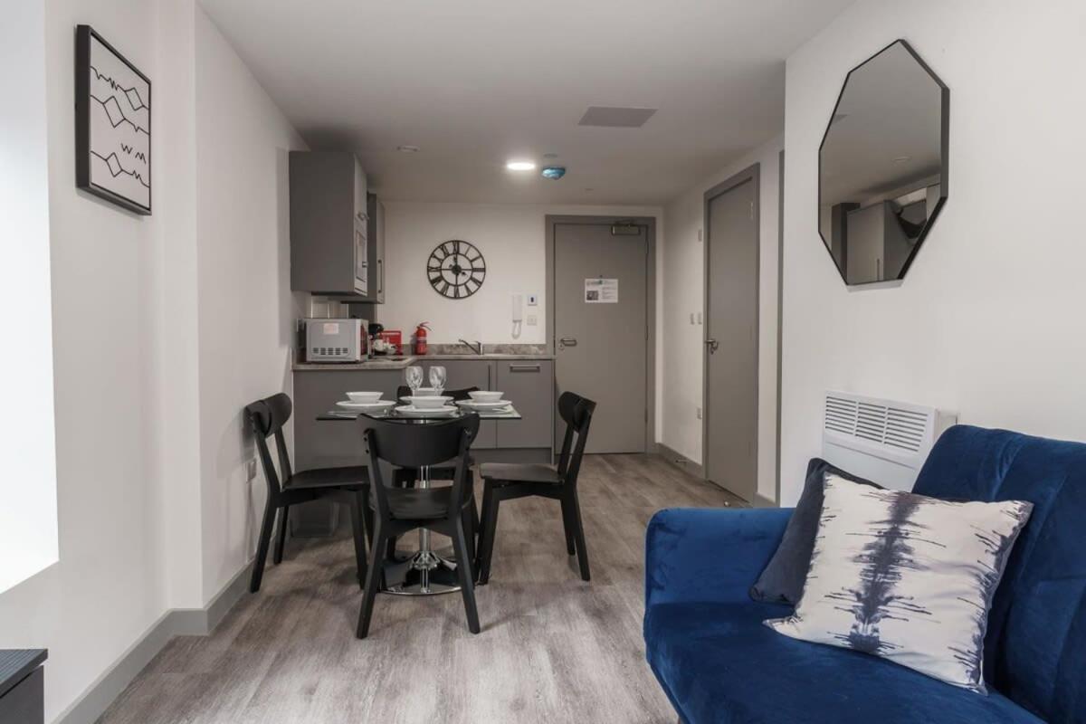 Lovely 1 Bed Apartment In Liverpool Centre Bagian luar foto